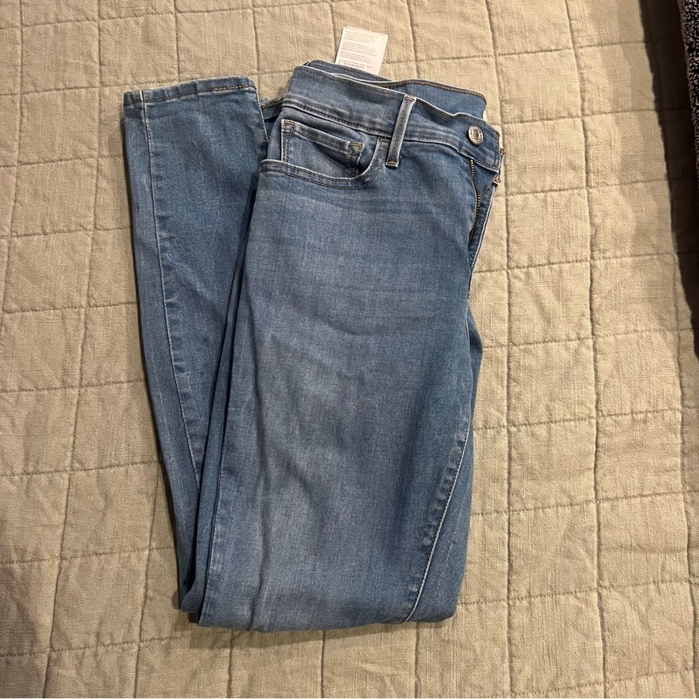 Levi 710 skinny